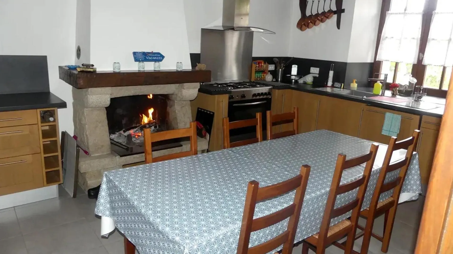 Сasa de vacaciones Maison Charmante A Sougeal Avec Superbe Jardin