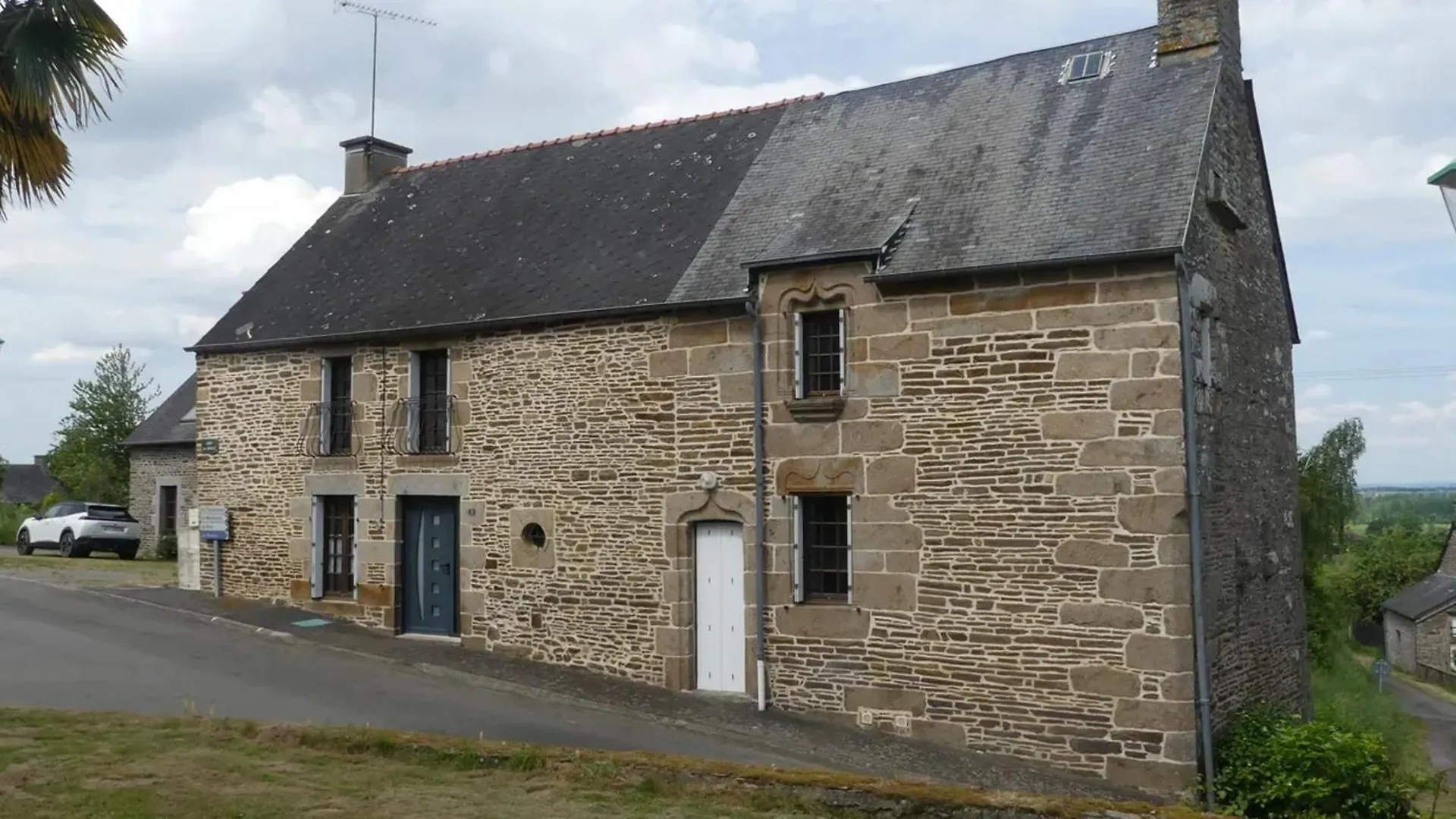 Maison Charmante A Sougeal Avec Superbe Jardin Сasa de vacaciones